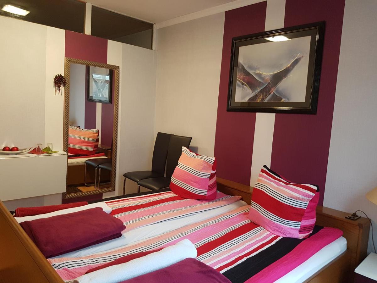 Zur Traube Hotel Kestert Room photo